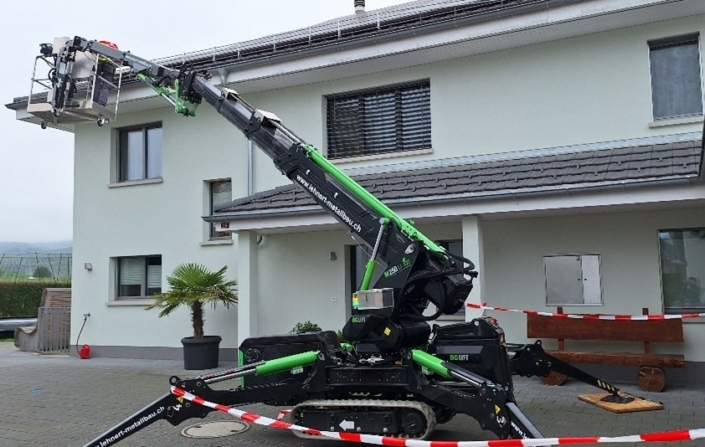 Raupenkran mit Arbeitskorb